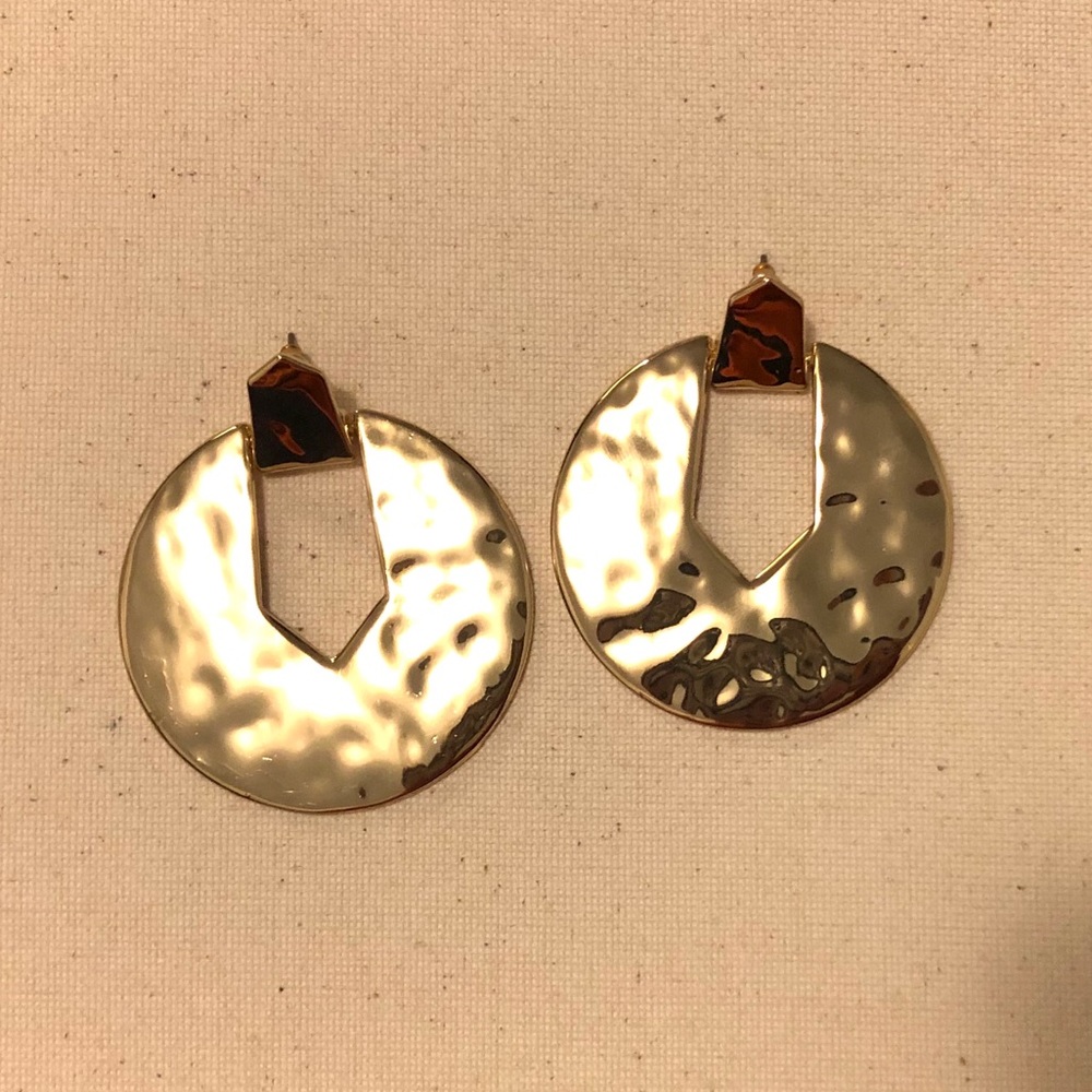 NWOT: Gold Circle Earrings
